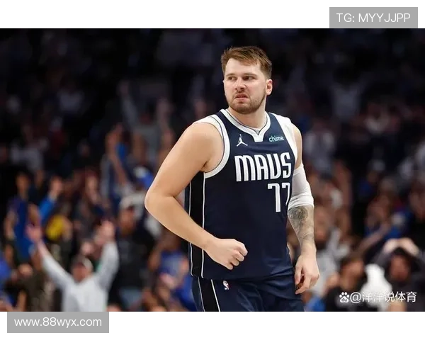 詹姆斯谈东契奇受伤:新秀表现超乎预期 詹姆斯谈东契奇受伤:新秀表现超乎预期